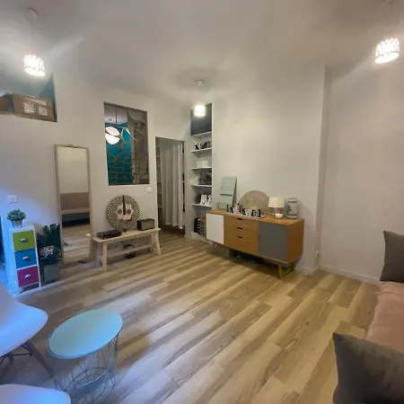 Beautiful 2-room In Paris's Batignolles District Paris